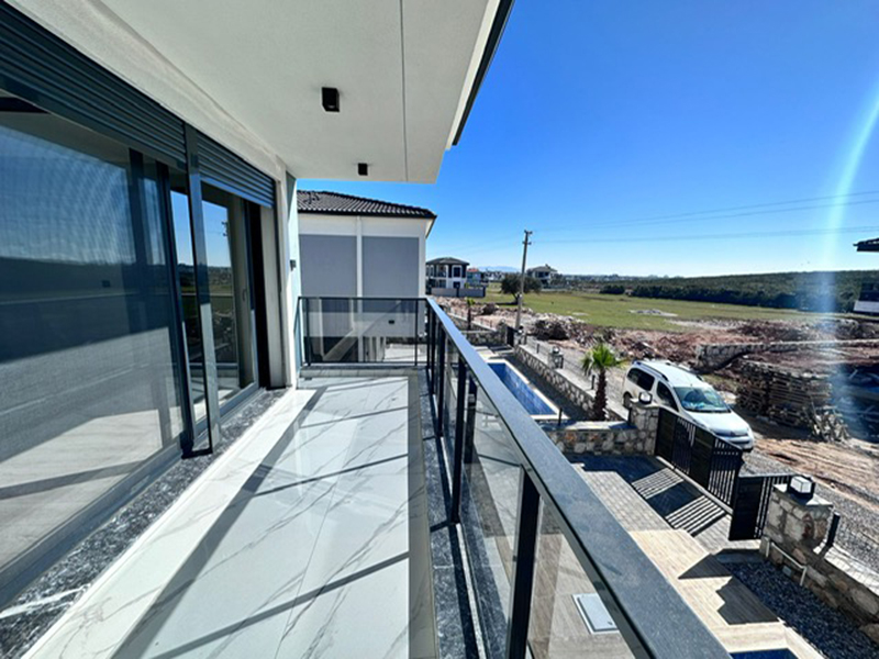 Large Detached Villas just outside Altinkum – TC2014