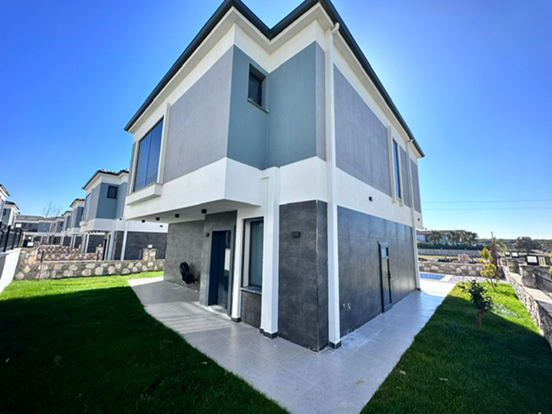 Large Detached Villas just outside Altinkum – TC2014