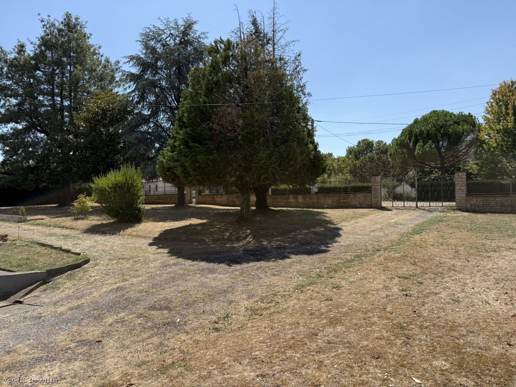 5 bedroom House in Verteuil-Sur-Charente, France – r7572
