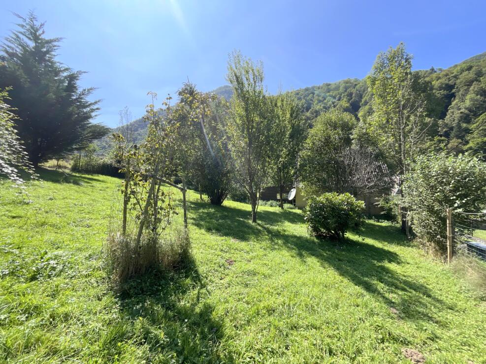 Couledoux, BOUTX – Perfect holiday home in the Pyrenees mountains close to skiing, lakes, cycling, walking in an idyllic location