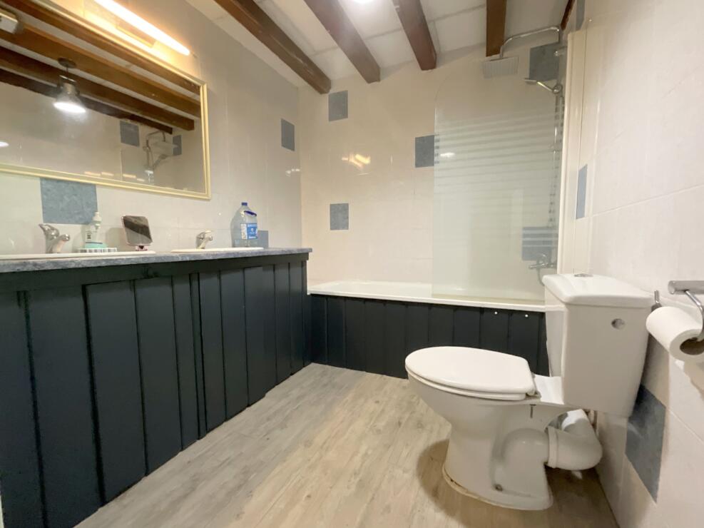 Couledoux, BOUTX – Perfect holiday home in the Pyrenees mountains close to skiing, lakes, cycling, walking in an idyllic location