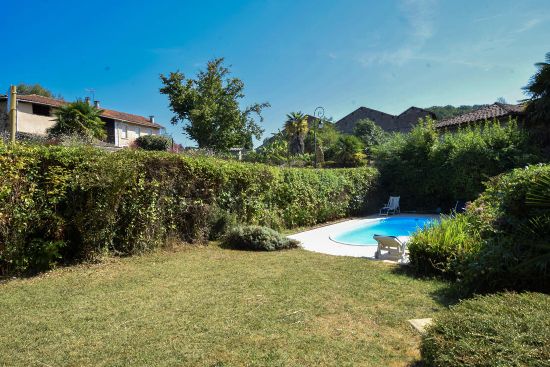 Touille – Substantial character home with pool, genuine marble floors and exceptional living space
