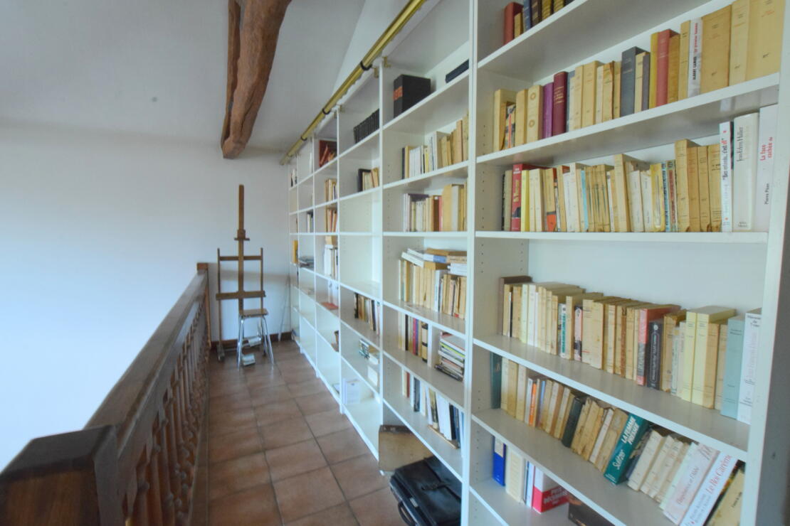 Touille – Substantial character home with pool, genuine marble floors and exceptional living space