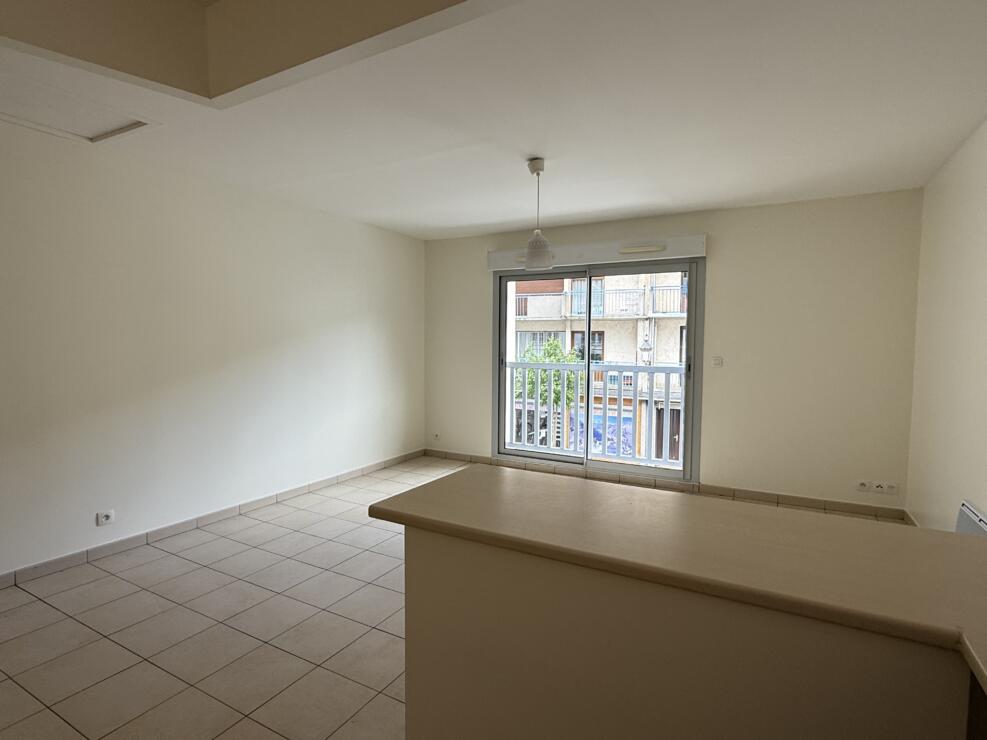 Bagnères-de-Luchon – Spacious modern 2 bedroom apartment (54.89m²) with garage & ski storage in Luchon, near the ski lift & cafés