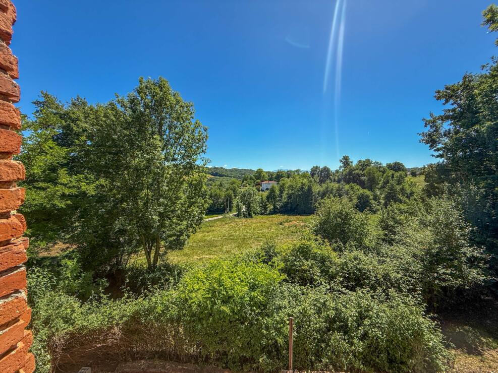 Bazordan – Character Gascogne home with countryside views, new roof, garden/terraces and peaceful country setting