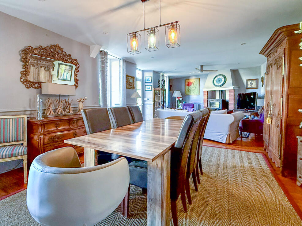 Pointis-Inard – Beautiful manor house with gite, guardian house and large pool set in 15,195 m2 of flat, private parkland