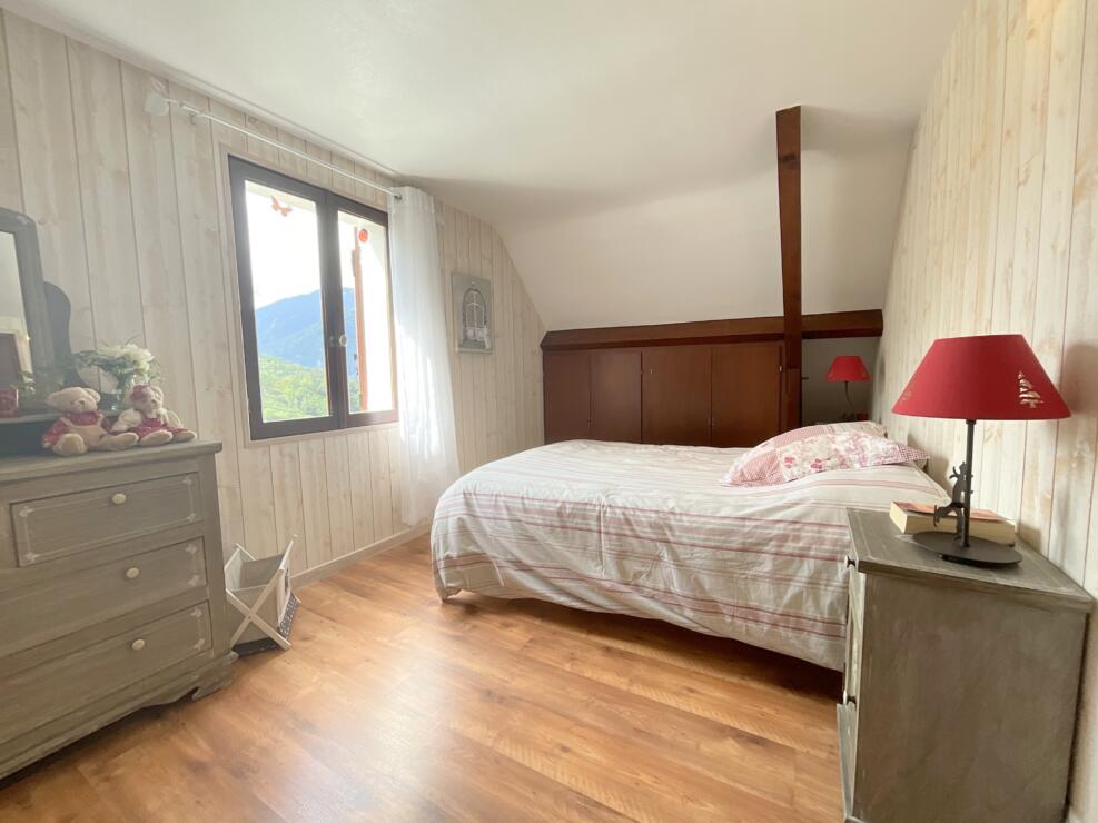 Baren – Stunning panoramic views and tranquility await – a beautiful house and an apartment near Luchon and skiing