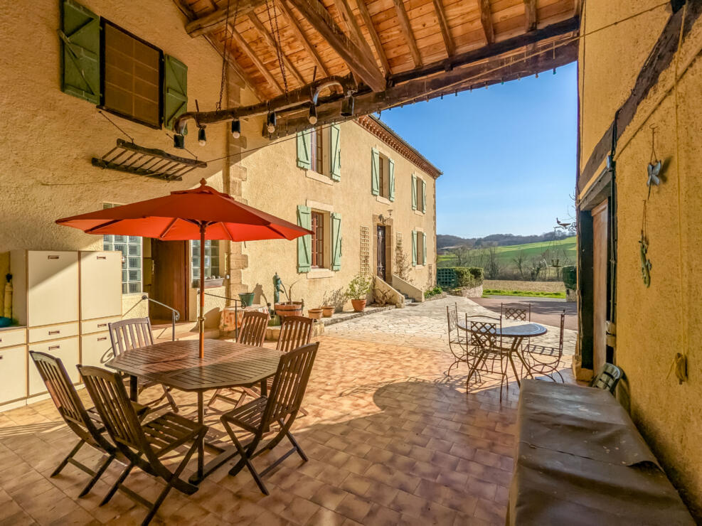 Sariac-Magnoac – Charming, traditional farmhouse and independent gite with terraces and a pool in a peaceful, rural setting.