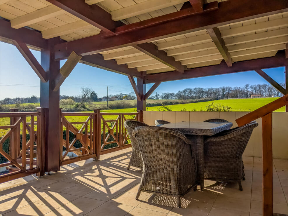Sariac-Magnoac – Charming, traditional farmhouse and independent gite with terraces and a pool in a peaceful, rural setting.