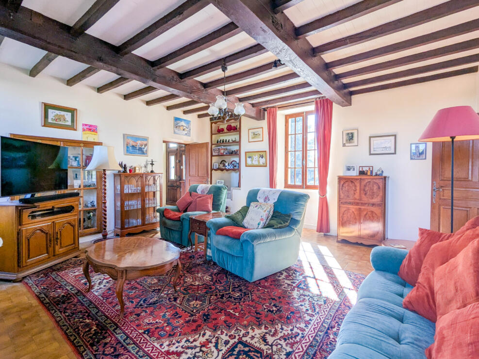 Sariac-Magnoac – Charming, traditional farmhouse and independent gite with terraces and a pool in a peaceful, rural setting.