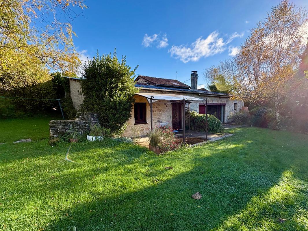 2 bedroom propriete in Viazac, Lot, France