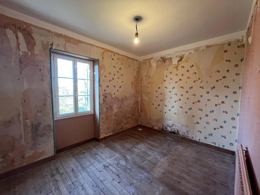 5 bedroom maison a renover in Montmoreau, Charente, France