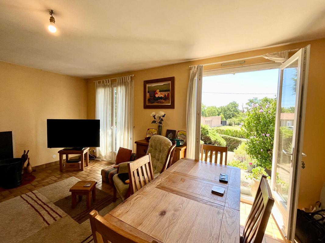 2 bedroom pavillon in Pressac, Vienne, France