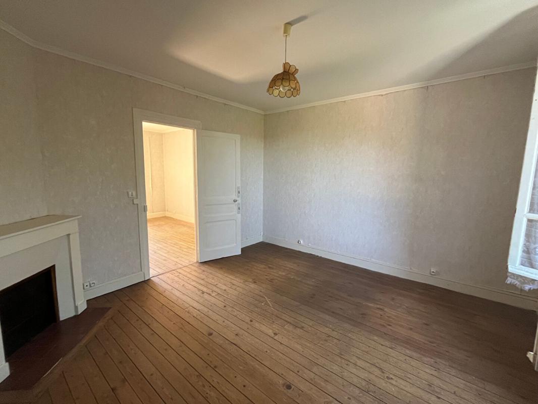 2 bedroom maison individuelle in Chassenon, Charente, France