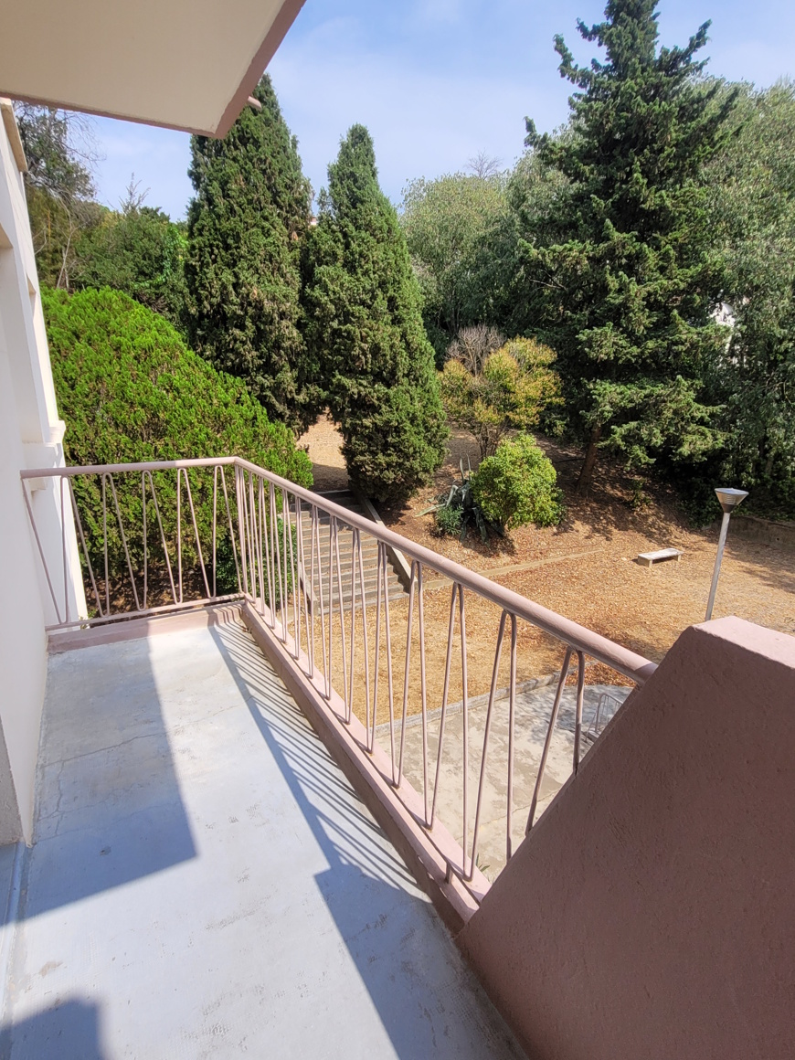 2 bedroom Apartment in Beziers, Herault, France – b113400e