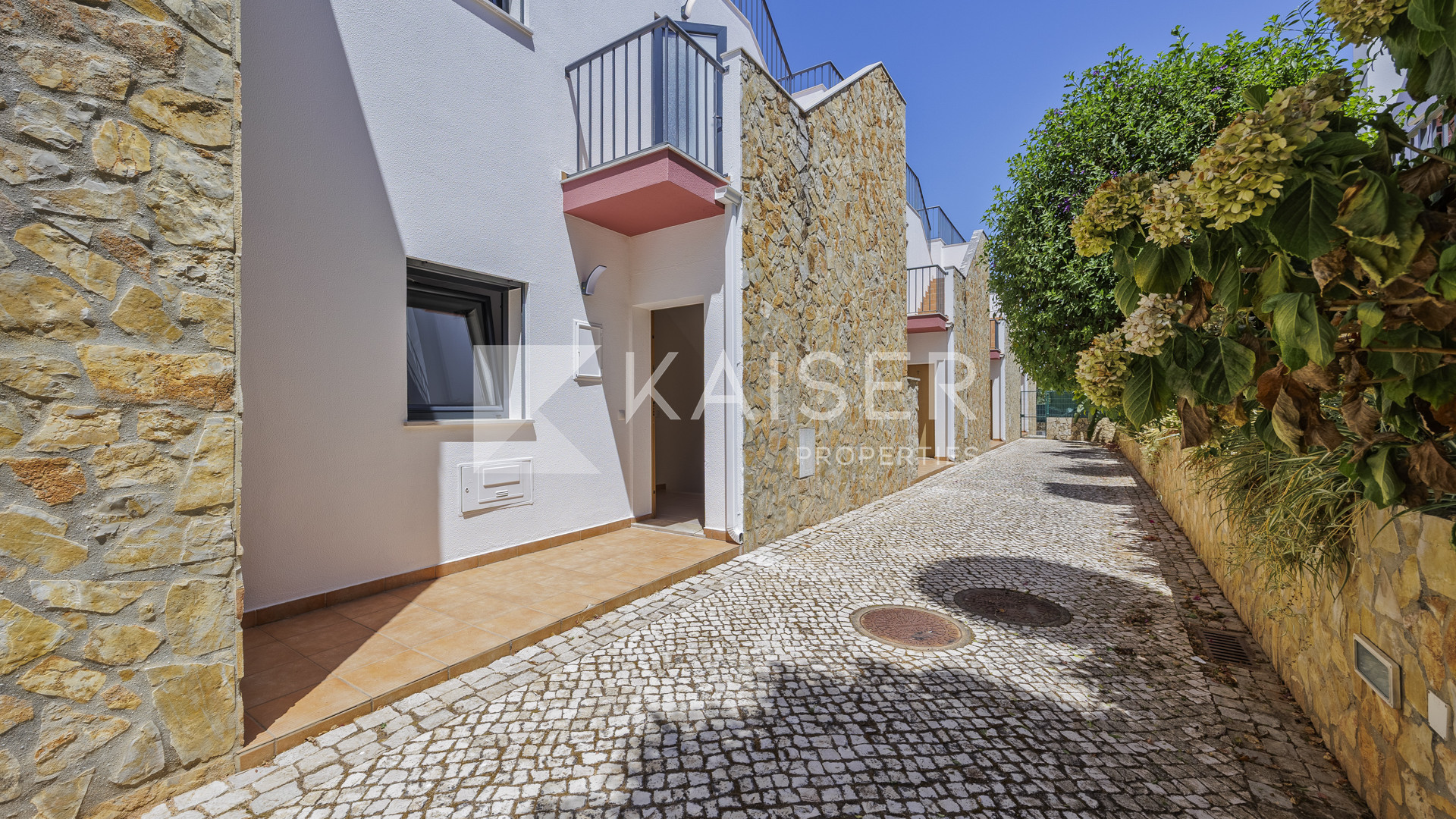 3 bedroom Townhouse house in Albufeira, Portugal – KP1367