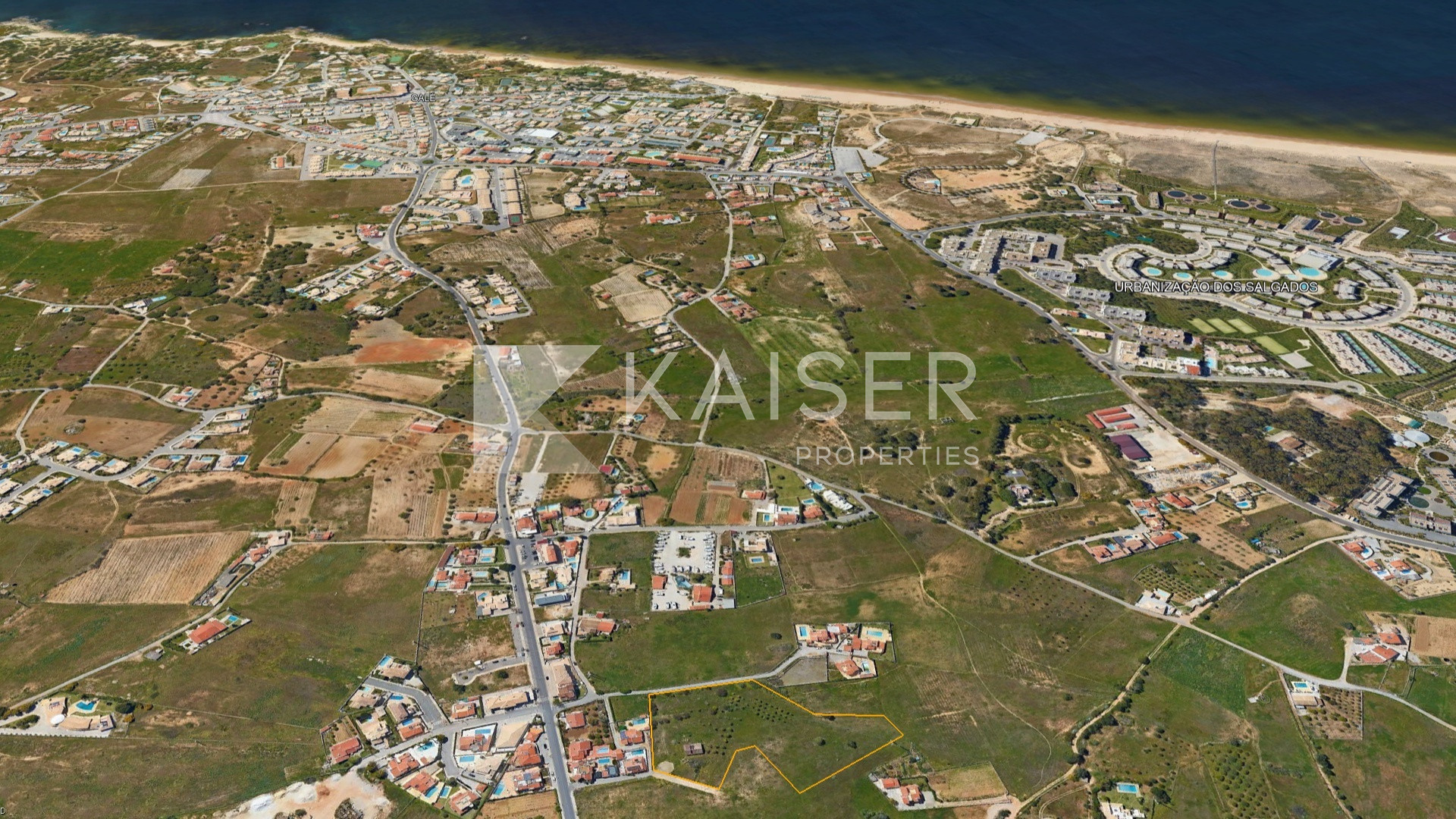 Plot house in Albufeira, Portugal – KP1285Z