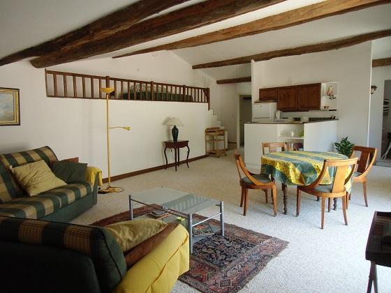 2 bedroom Apartment in Pezenas, Herault, France – ap262500ee
