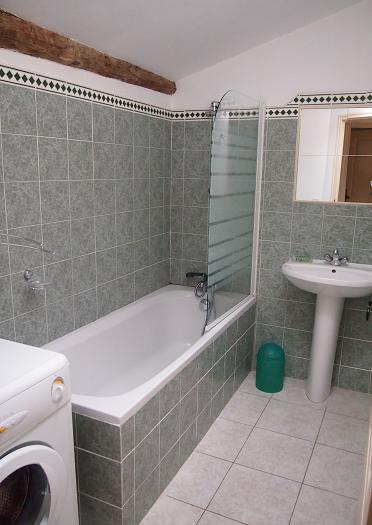2 bedroom Apartment in Pezenas, Herault, France – ap262500ee