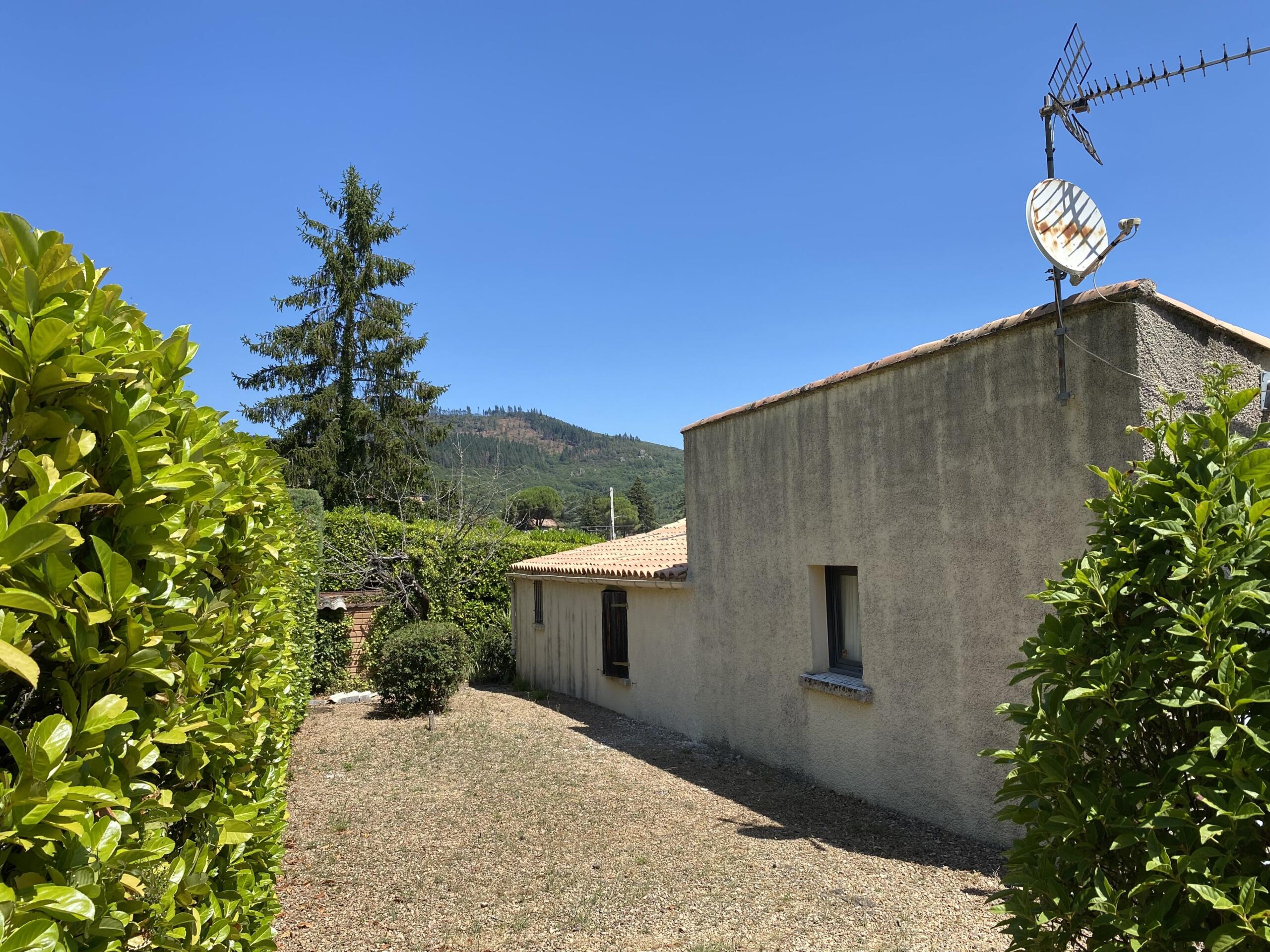 3 bedroom House in Lamalou Les Bains, Herault, France – tl255000e