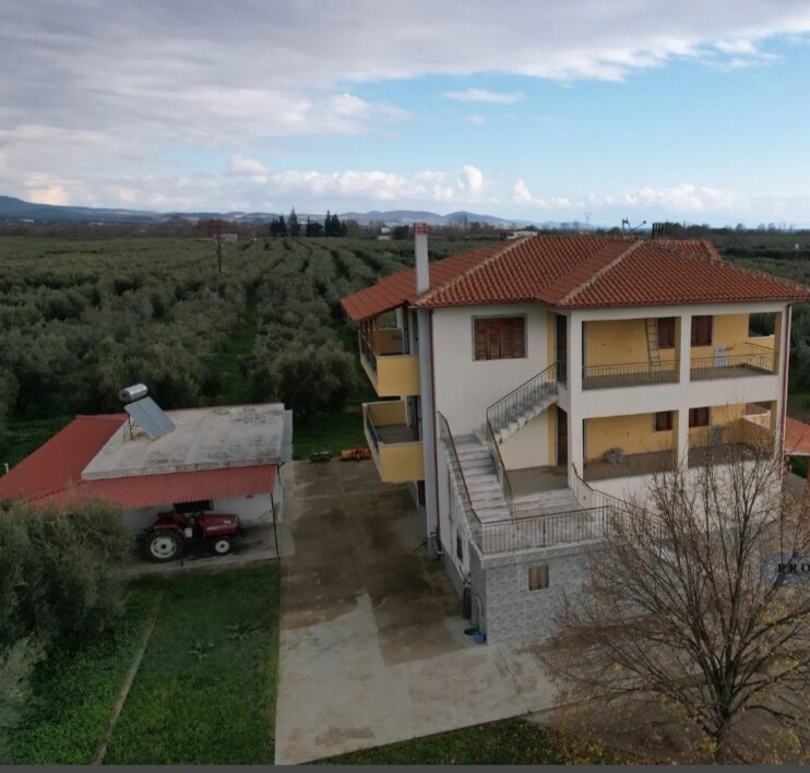 Complex in Poligiros, Chalkidiki, Greece – 66732