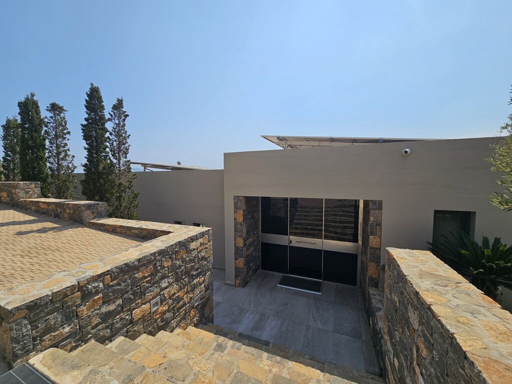 4 bedroom Villa in Agios Nikolaos, Lasithi Prefecture, Greece – 66719