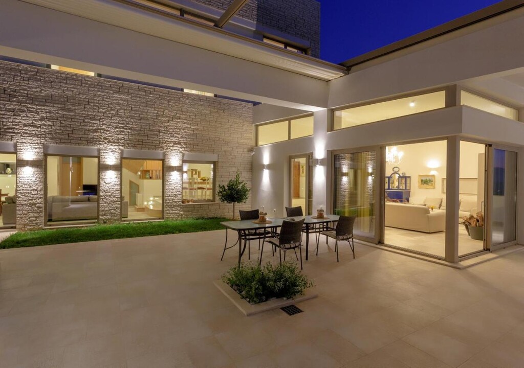 5 bedroom Villa in Heraclion Cretes, Heraklion Prefecture, Greece – 49848