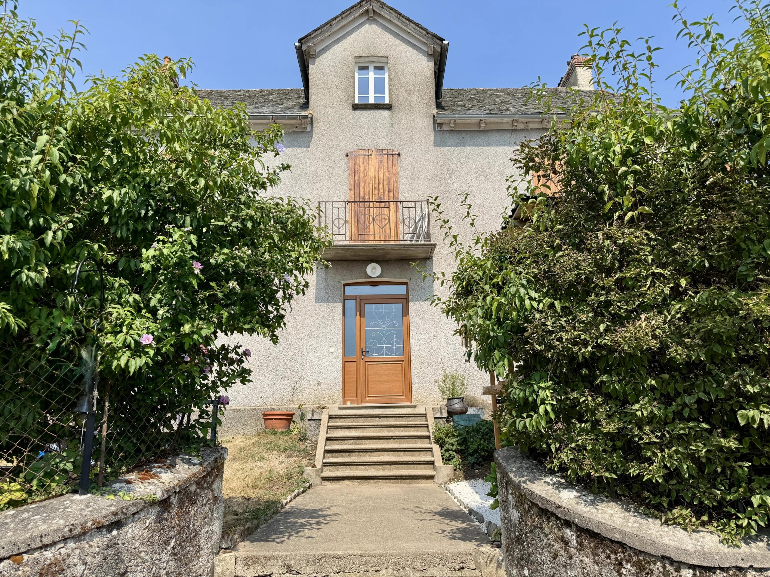 Rieupeyroux – Stone House with Barns and 1.9 ha, Midi-Pyrénées – France – BVI86902