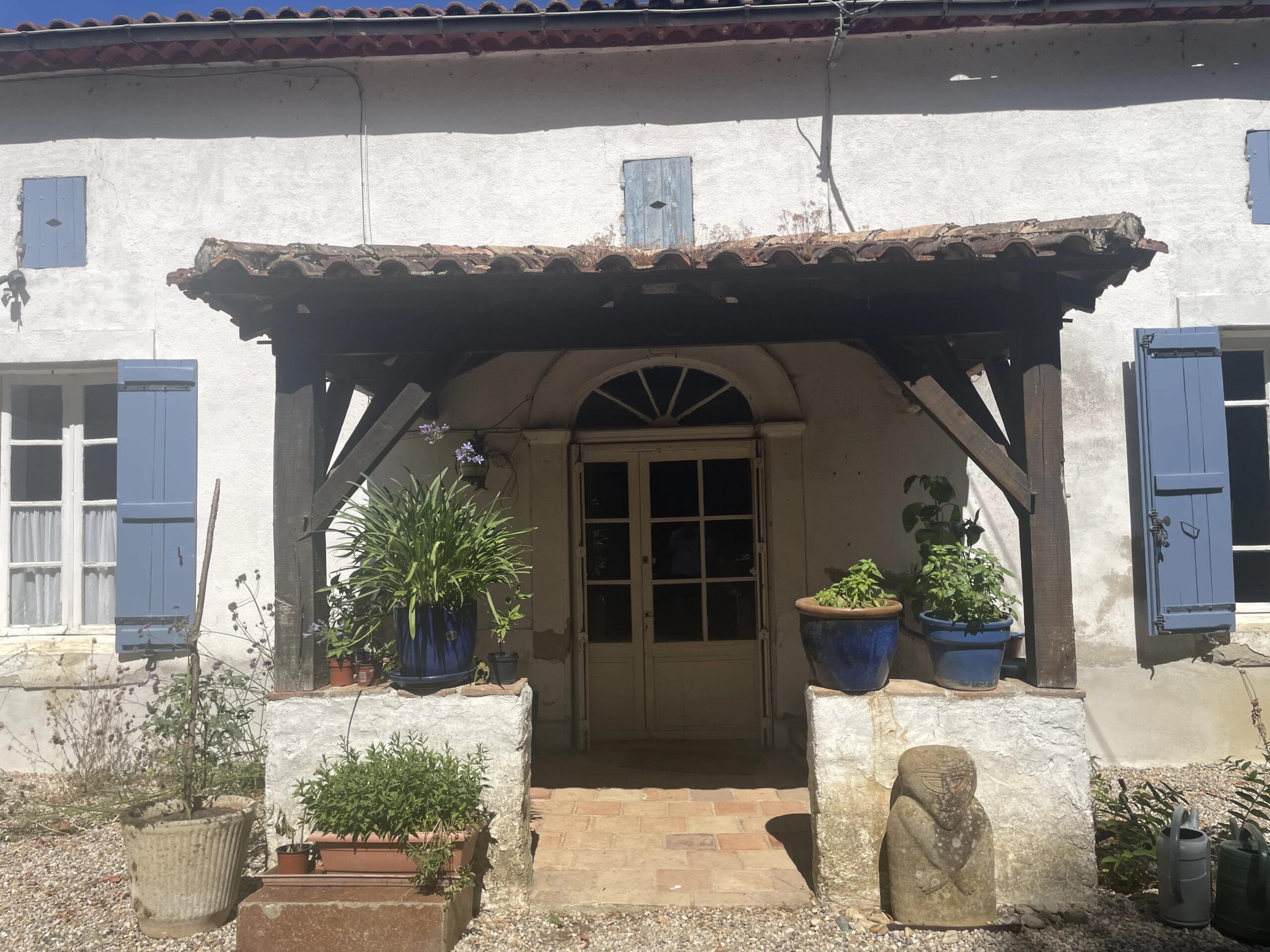 Characterful Farmhouse with smallholding potential, Aquitaine – France – BVI86551