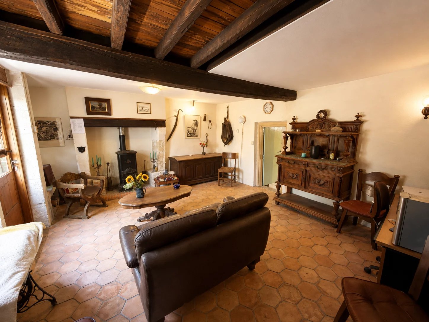 Stone House to renovate, close to Aubeterre-sur-Dronne, Aquitaine – France – BVI86827