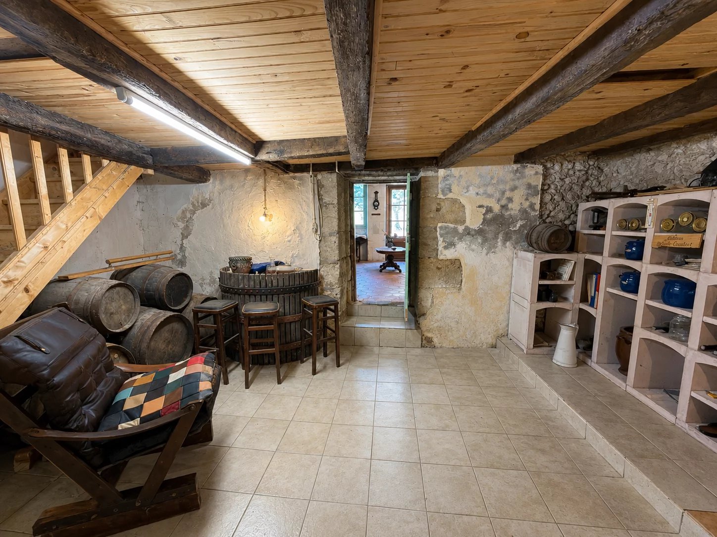 Stone House to renovate, close to Aubeterre-sur-Dronne, Aquitaine – France – BVI86827