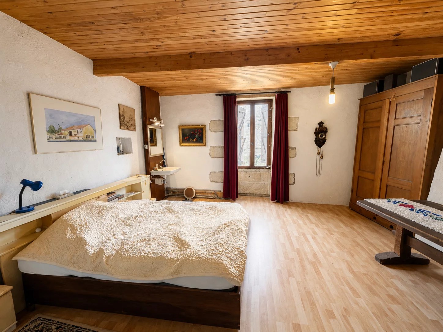 Stone House to renovate, close to Aubeterre-sur-Dronne, Aquitaine – France – BVI86827