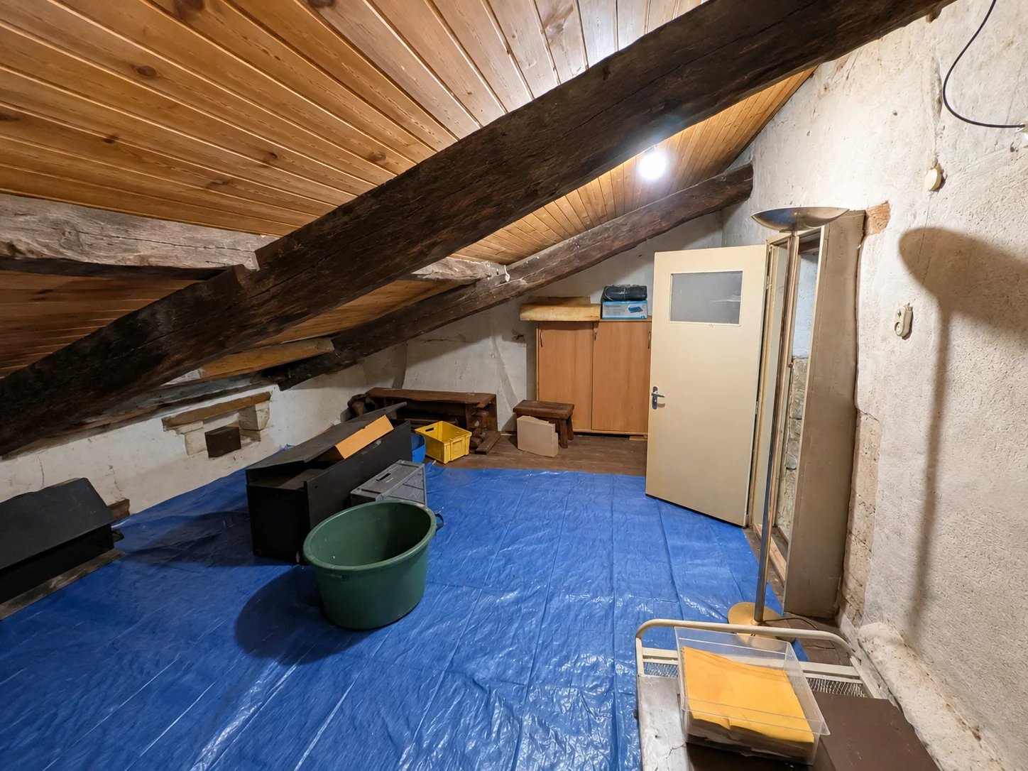Stone House to renovate, close to Aubeterre-sur-Dronne, Aquitaine – France – BVI86827