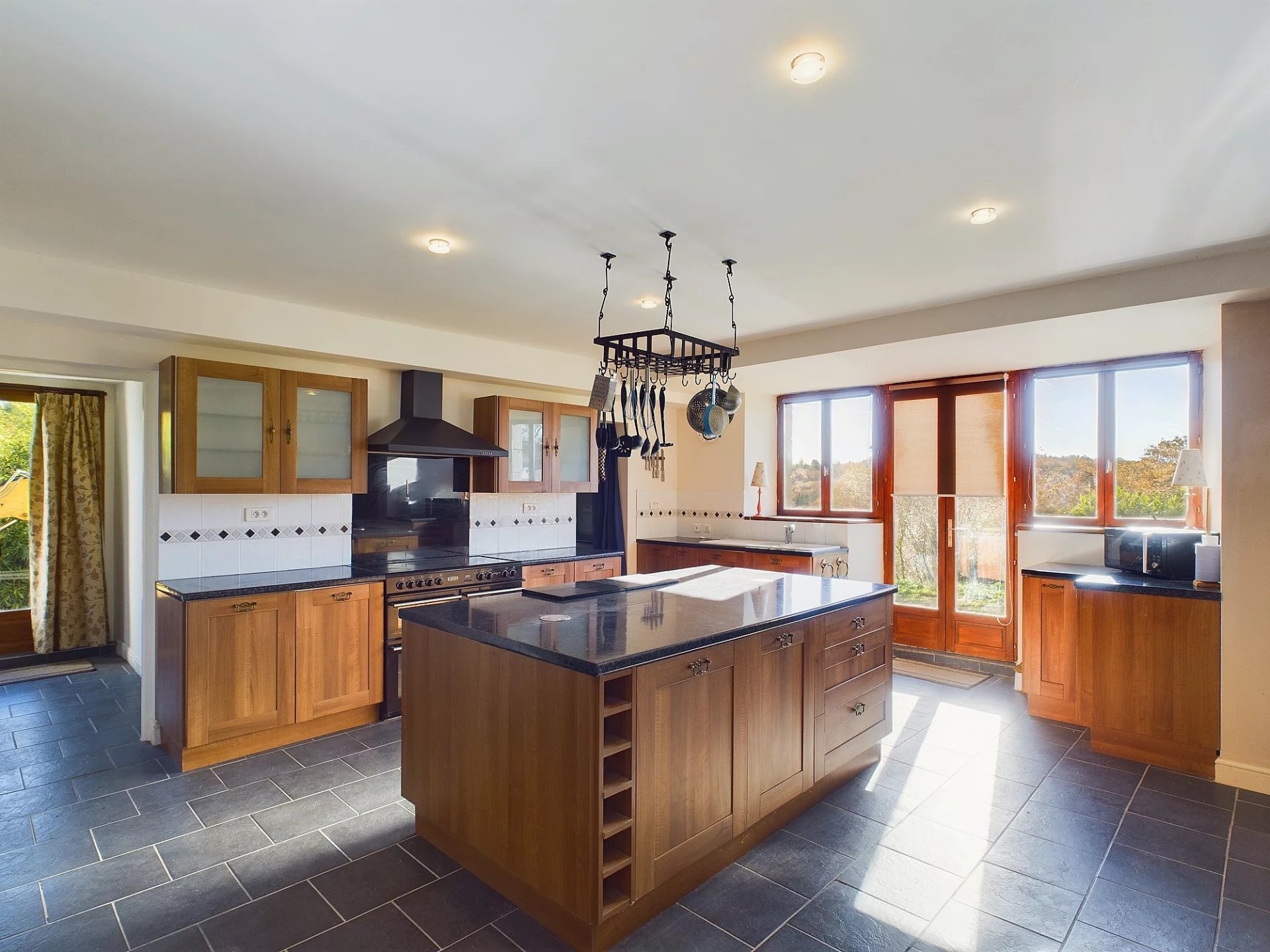 Beautiful barn converstion – open plan living downstairs & 3/4 bedrooms upstairs, Aquitaine – France – BVI61820