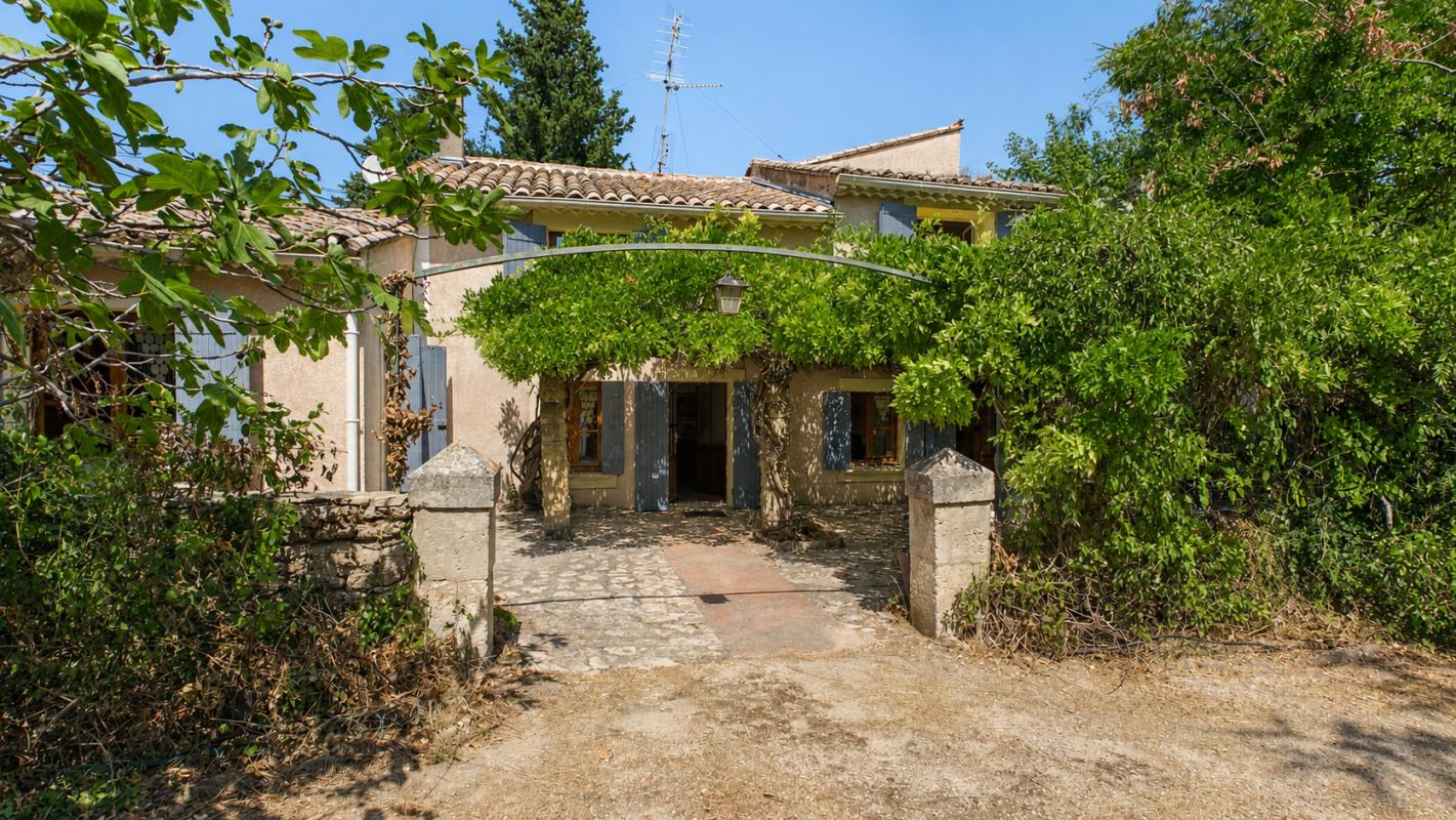 3 bedroom maison in Sauveterre, Gard, France
