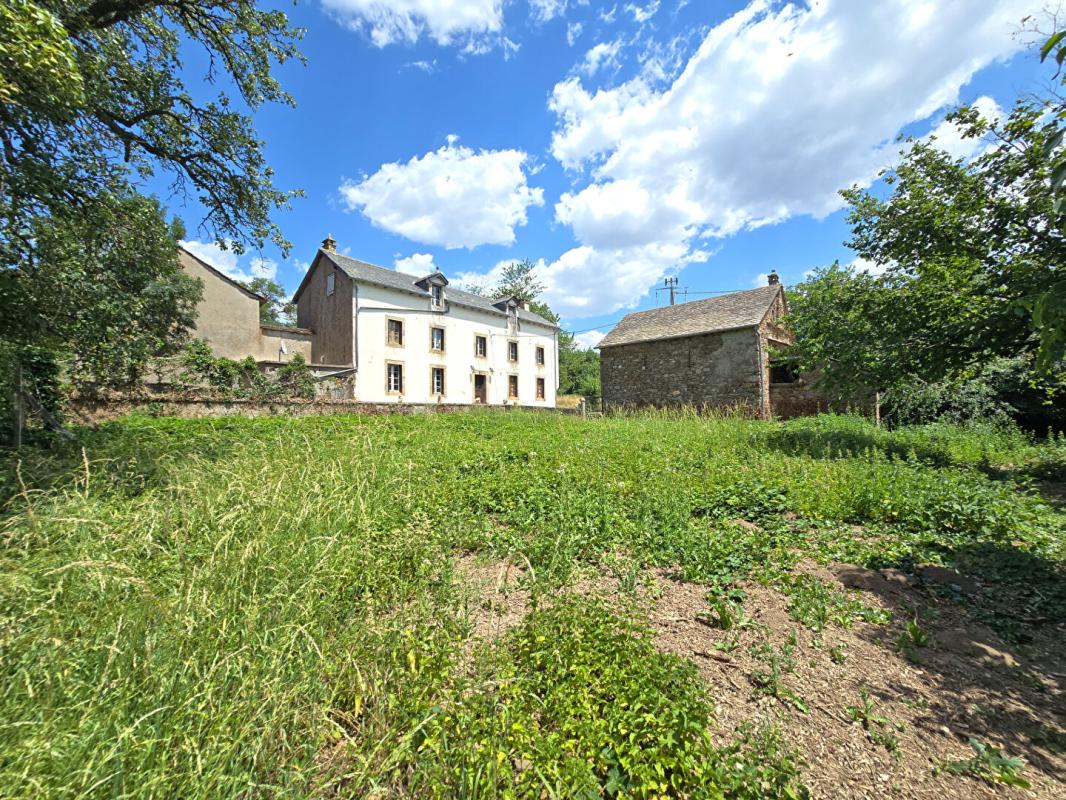 6 bedroom corps de ferme in Durenque, Aveyron, France