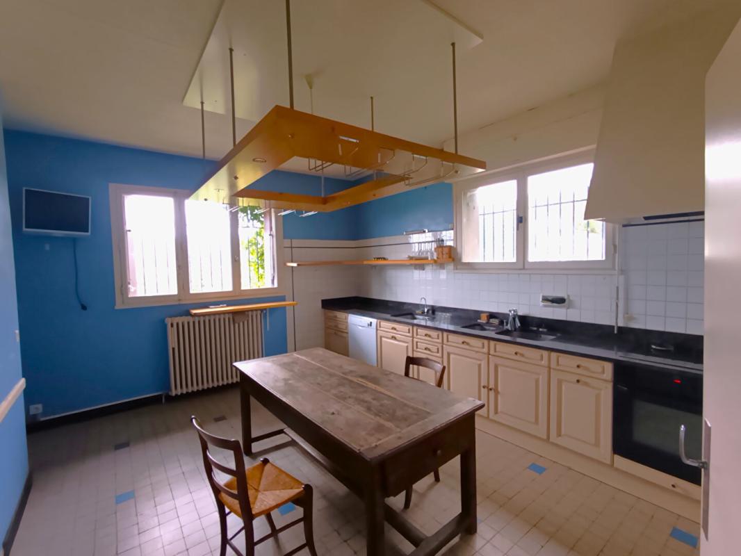 6 bedroom demeure in Brassac, Tarn, France