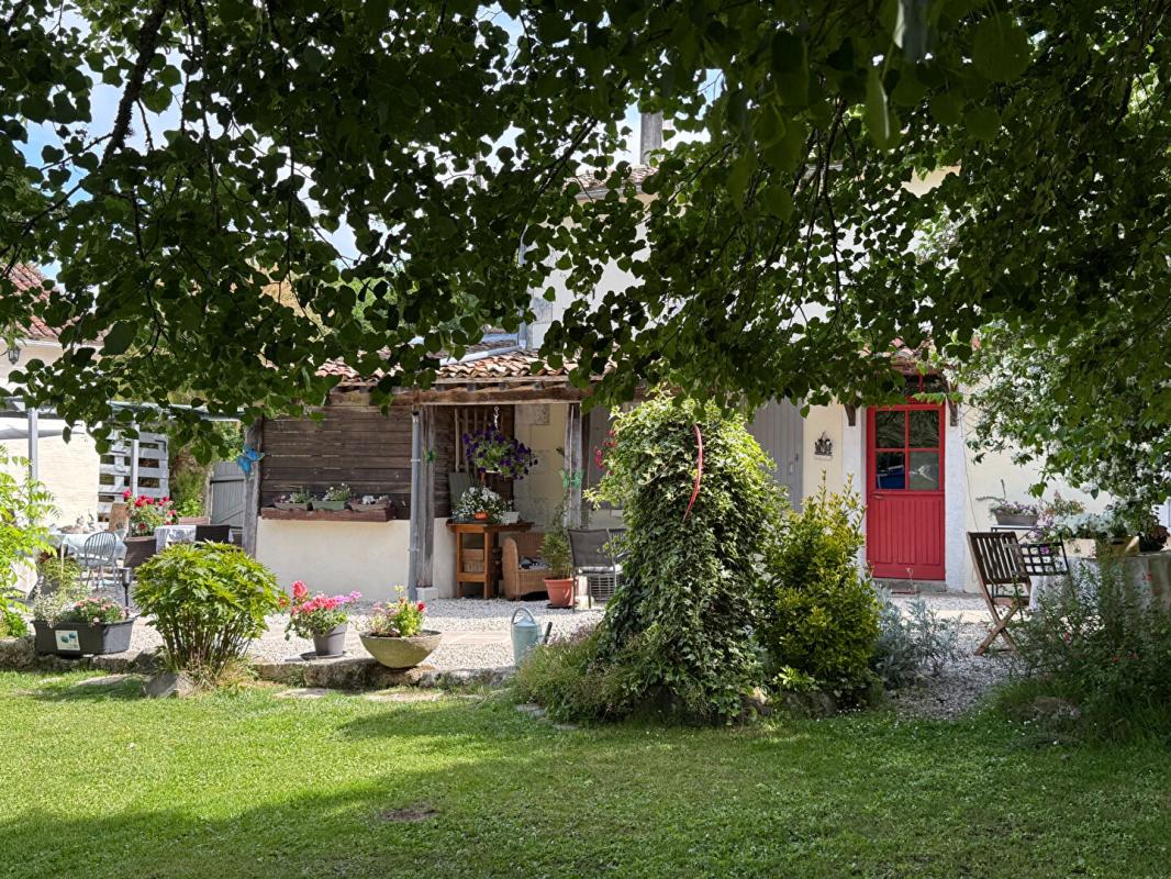 7 bedroom maison in Combiers, Charente, France