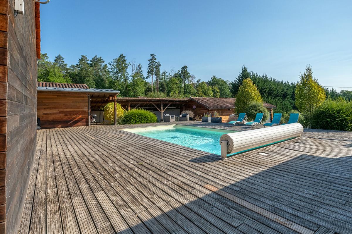 5 bedroom villa in Antonne Et Trigonant, Dordogne, France