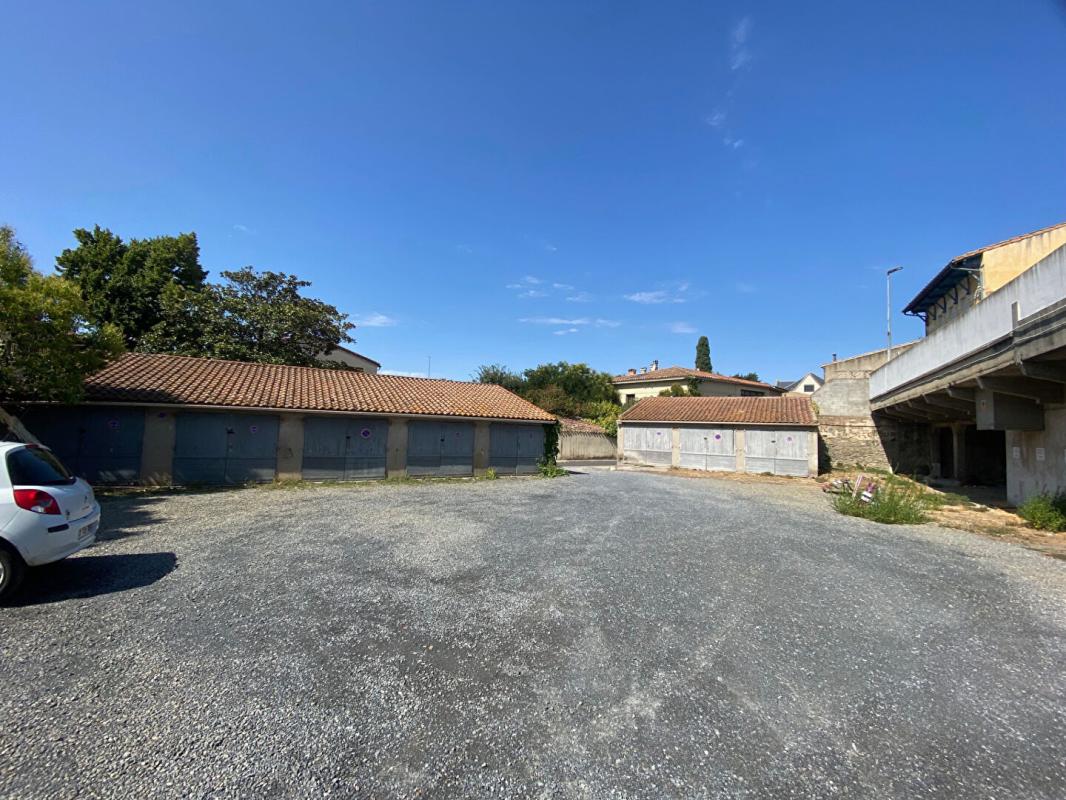 garage/box in Carcassonne, Aude, France