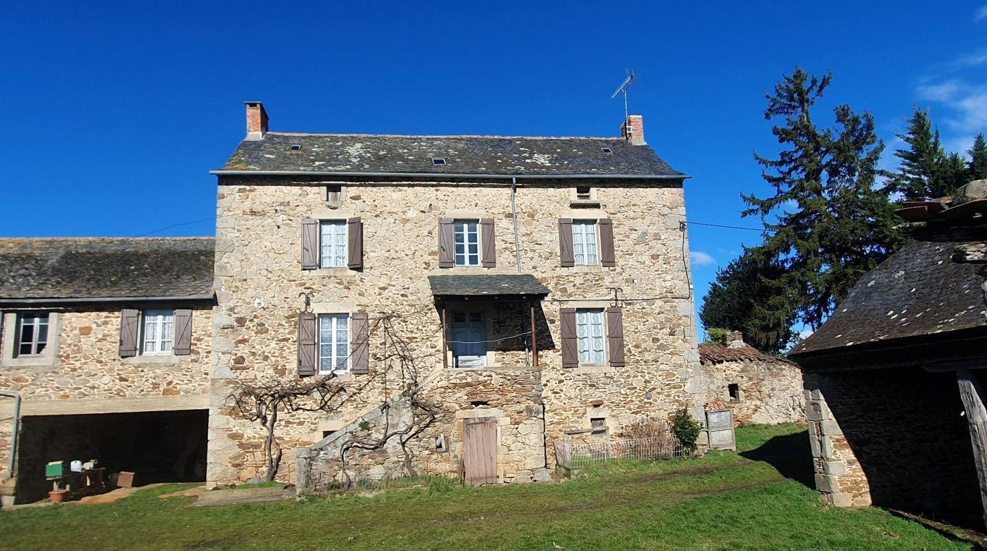 4 bedroom corps de ferme in Morlhon Le Haut, Aveyron, France