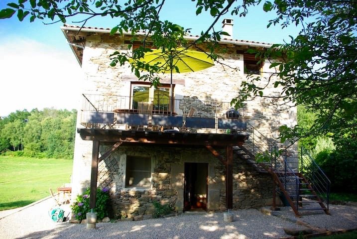 12 bedroom longere in Figeac, Lot, France