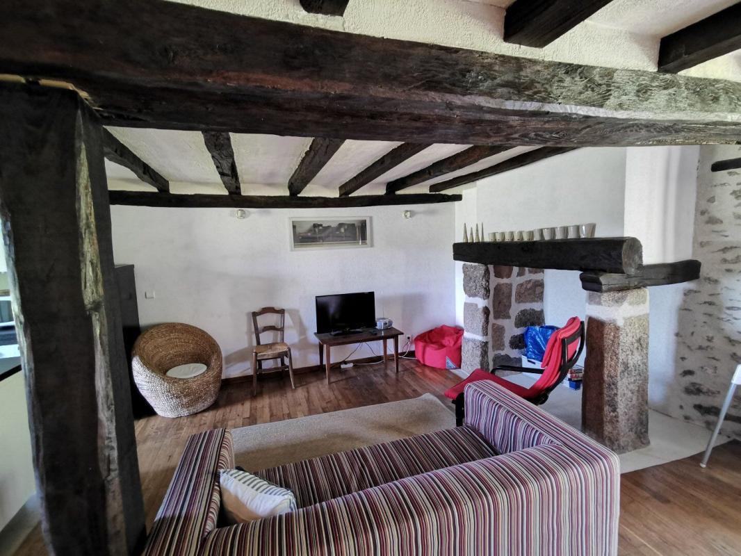 12 bedroom longere in Figeac, Lot, France