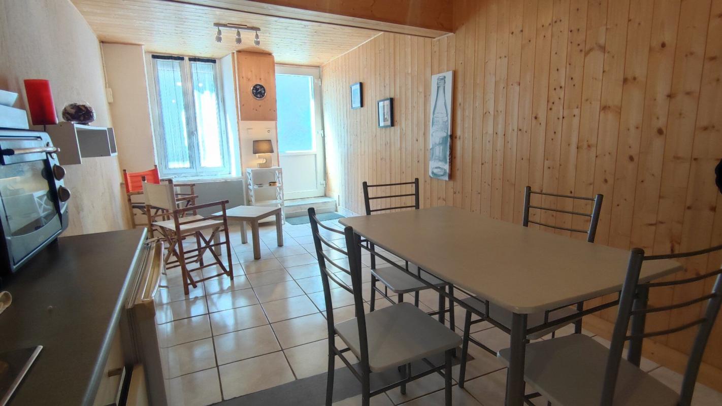 2 bedroom maison de village in L Aiguillon, Ariège, France