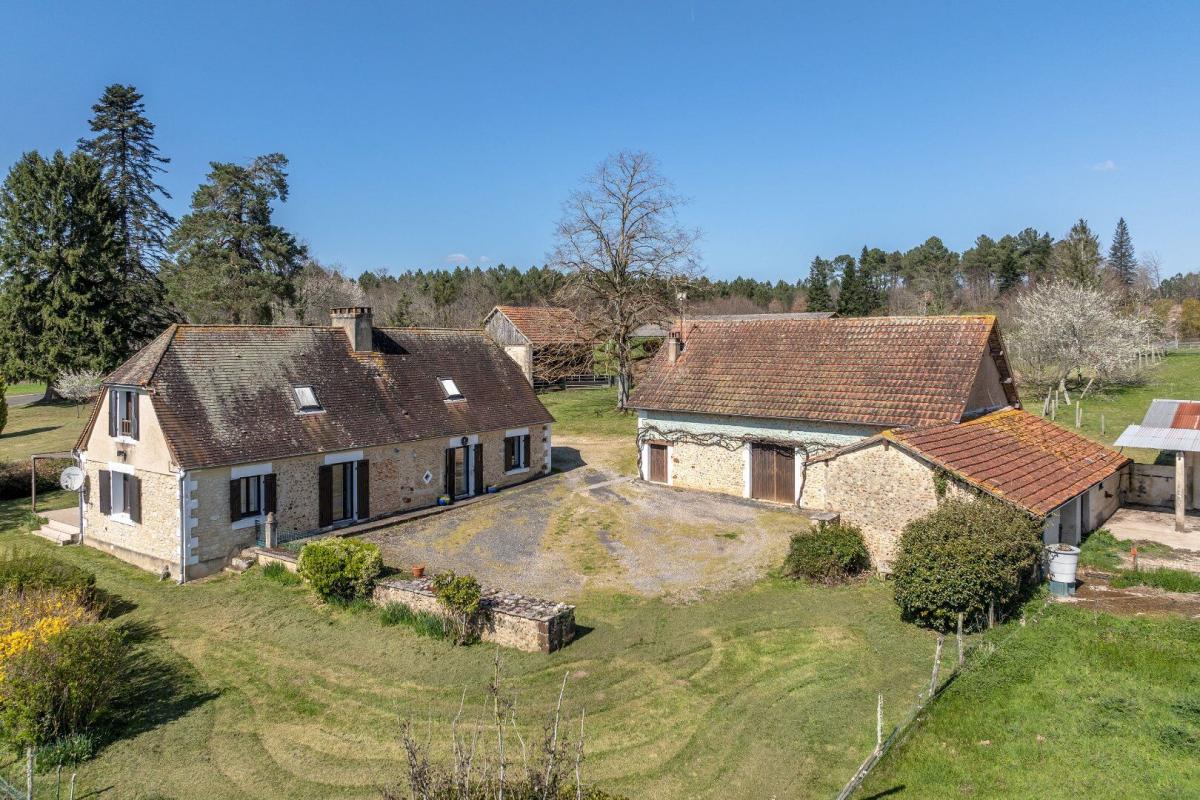 4 bedroom corps de ferme in Saint Geyrac, Dordogne, France