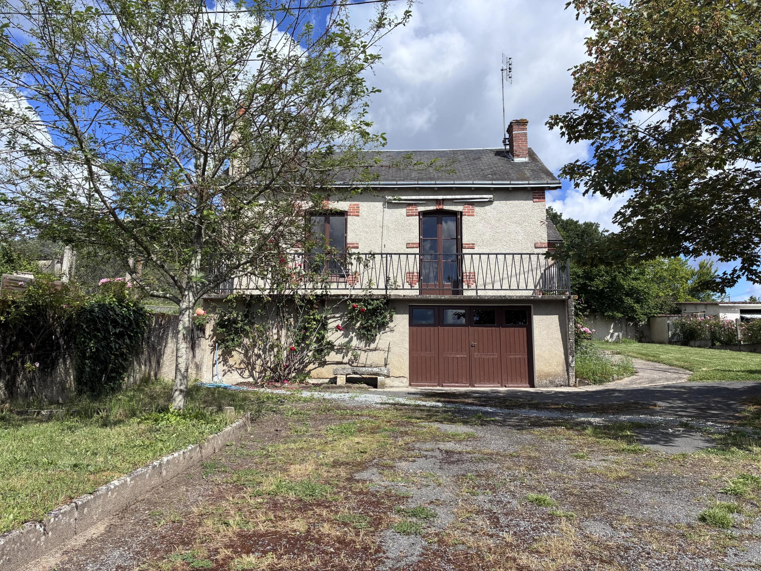 Small pretty village house, walking distance to village amenities, Poitou-Charentes – France – BVI85550