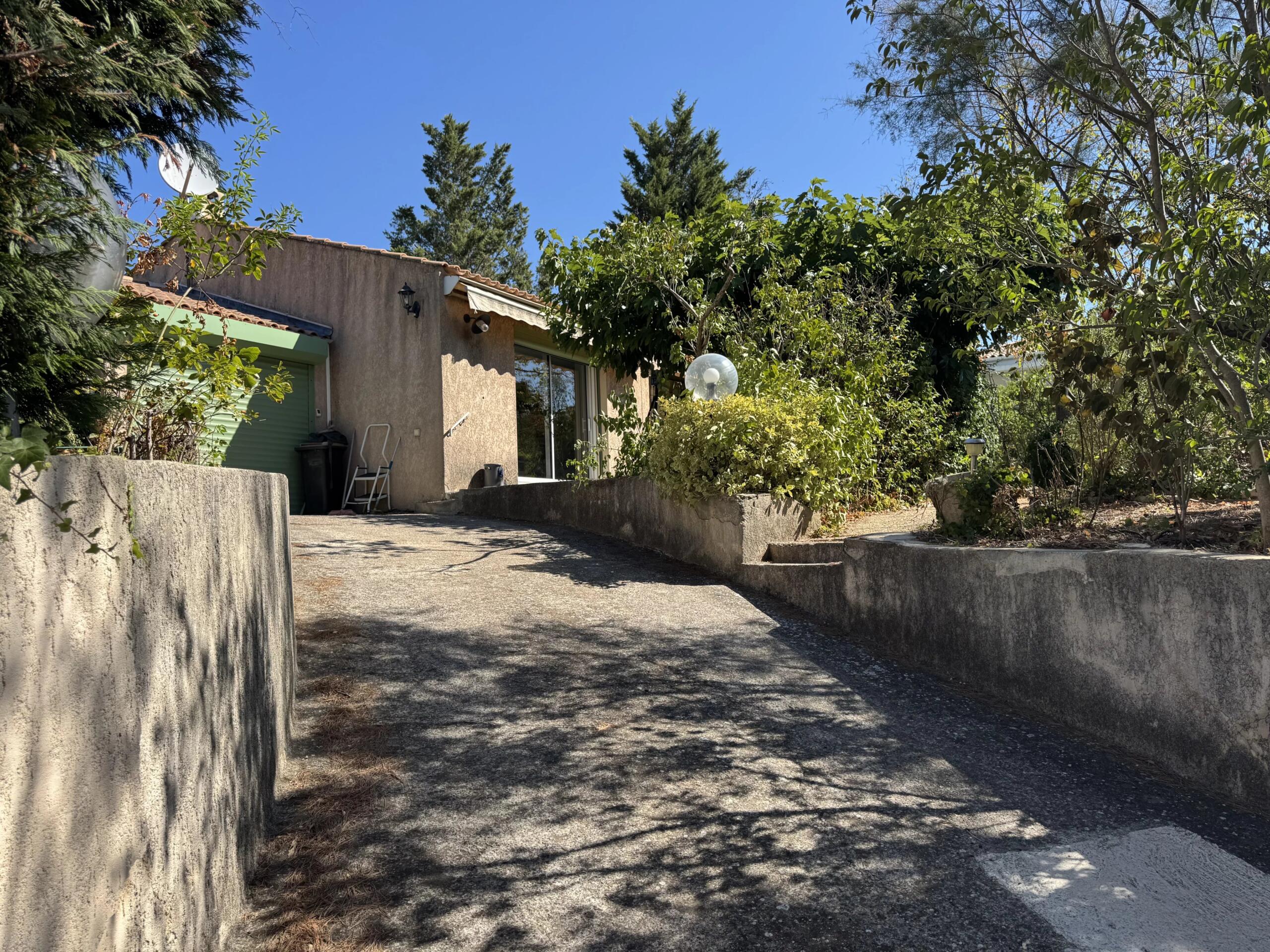 Rousset – Single-storey 5-room house for sale, Provence-Alpes-Côte d’Azur – France – BVI86999
