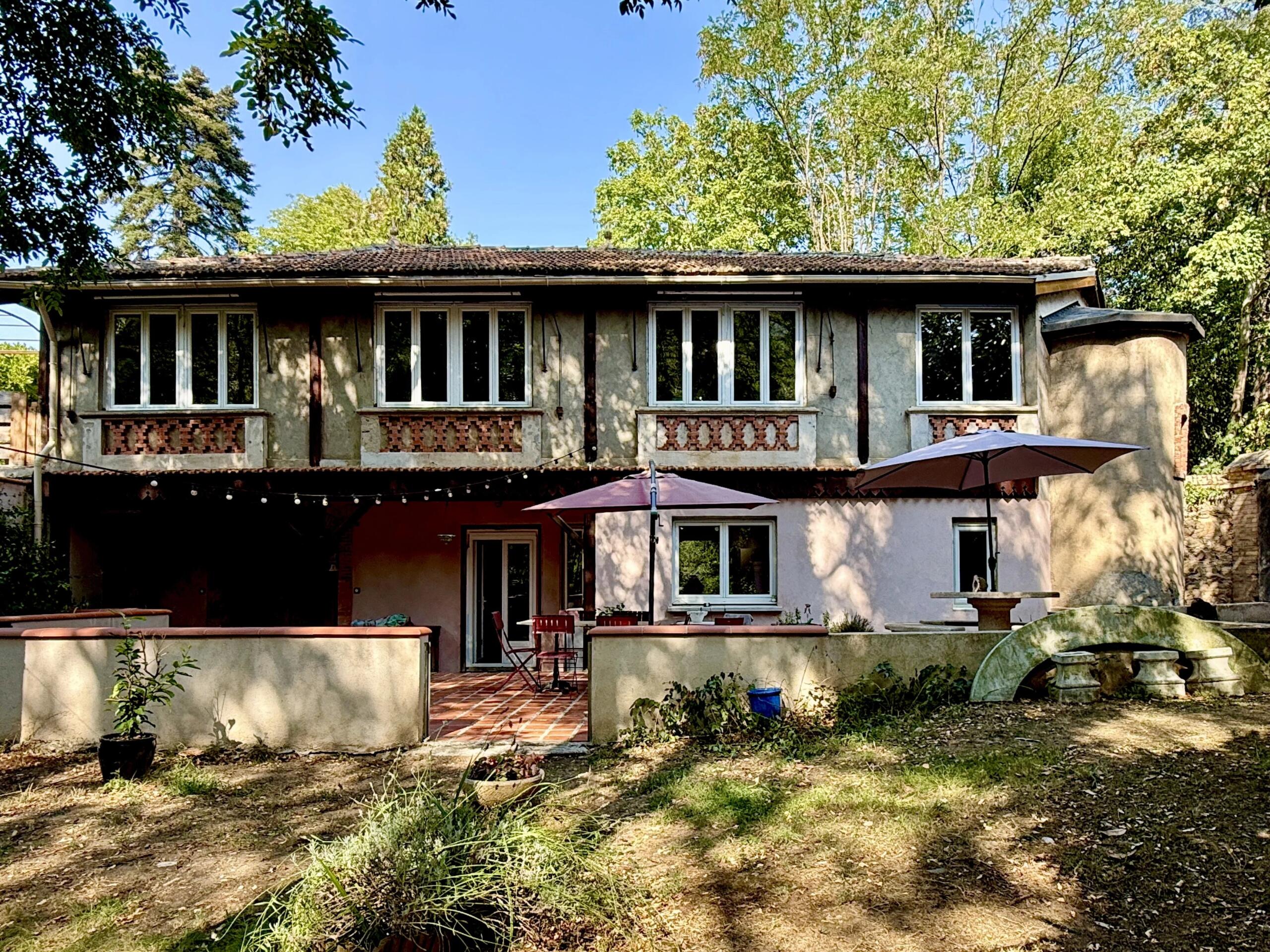 Characterful Riverside Home in the Heart of Medieval Alet-les-Bains, Languedoc-Roussillon – France – BVI86849