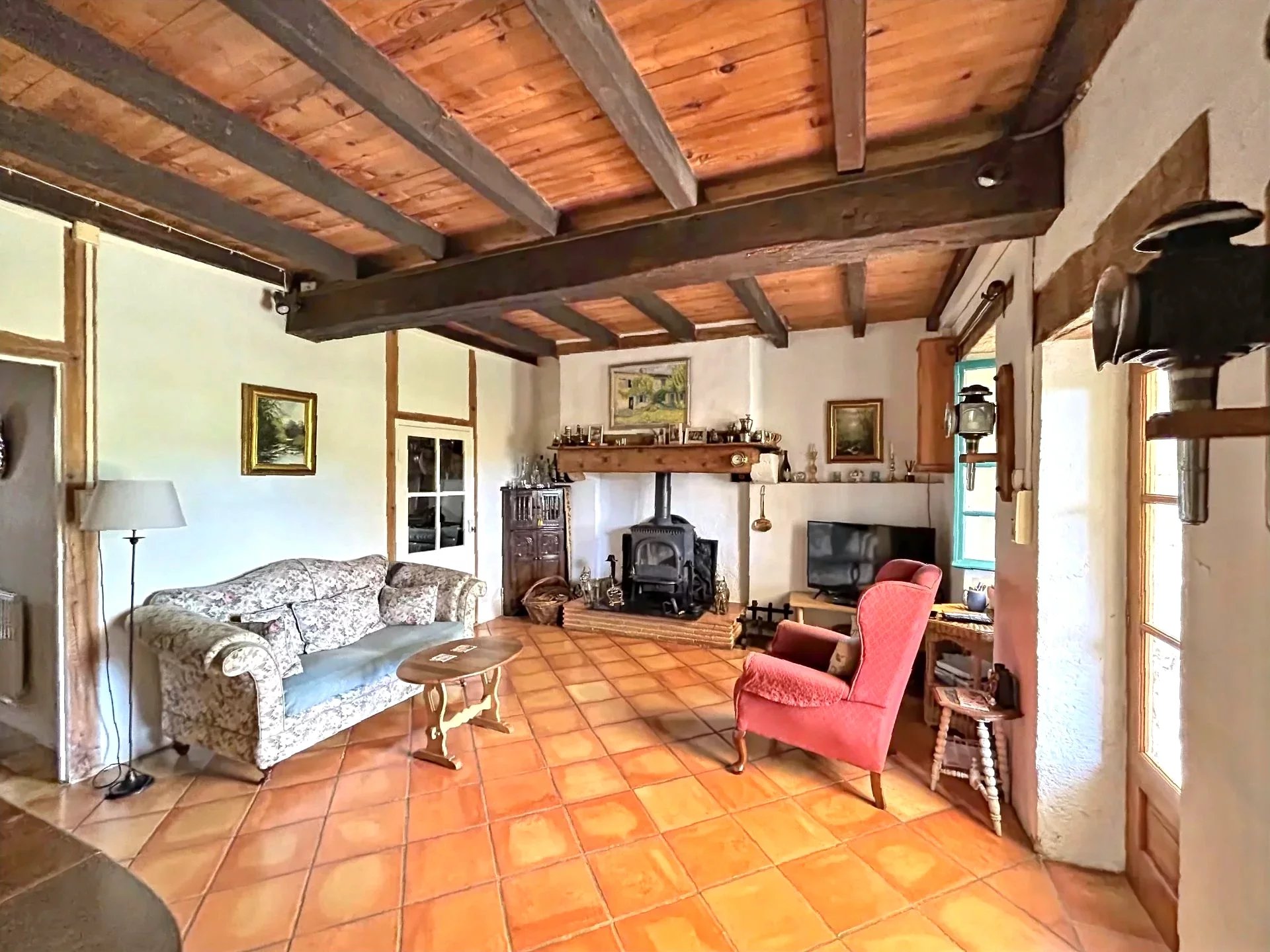 Charming Stone Cottage Near Duras, Aquitaine – France – BVI72444