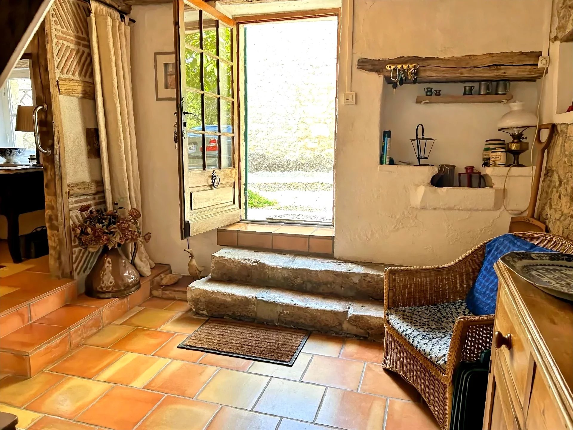 Charming Stone Cottage Near Duras, Aquitaine – France – BVI72444